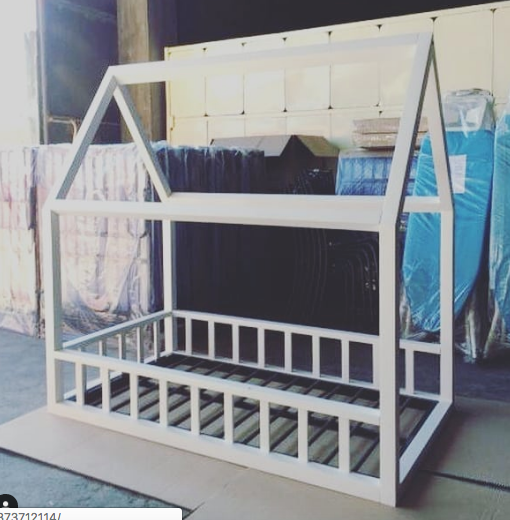 Made-to-Order House Bed with Fence